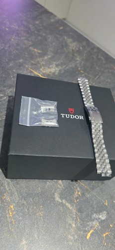Genuine tudor black bay - tudor,